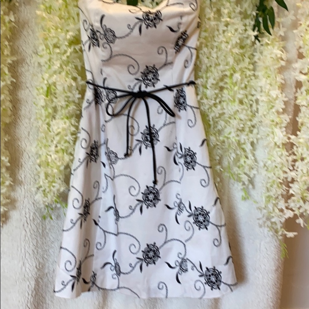 Strapless dress